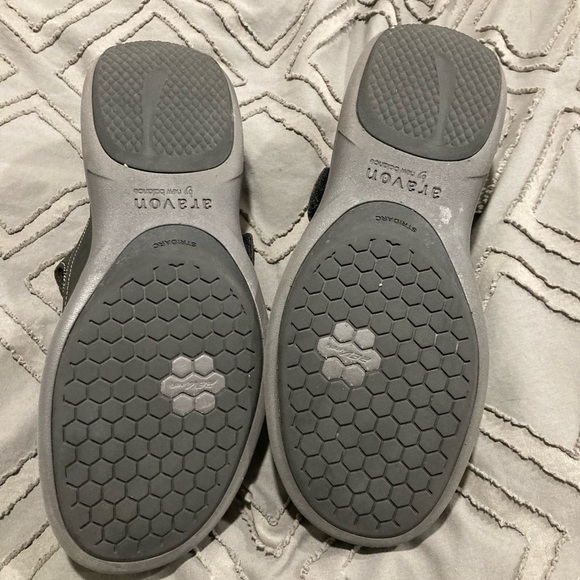 ARAVON (by new balance) Mary Jane shoes size 9 - Picture 2 of 7